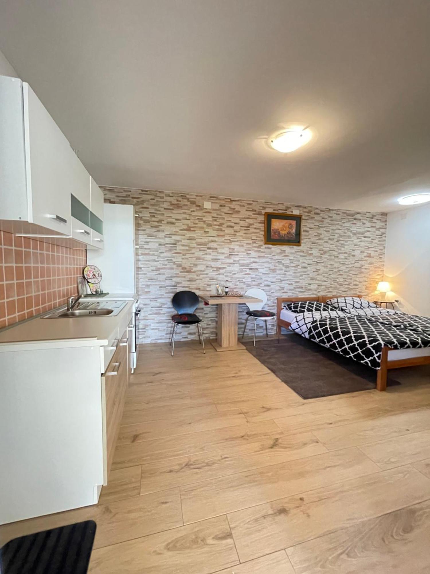 PUY Apartment Mika מראה חיצוני תמונה