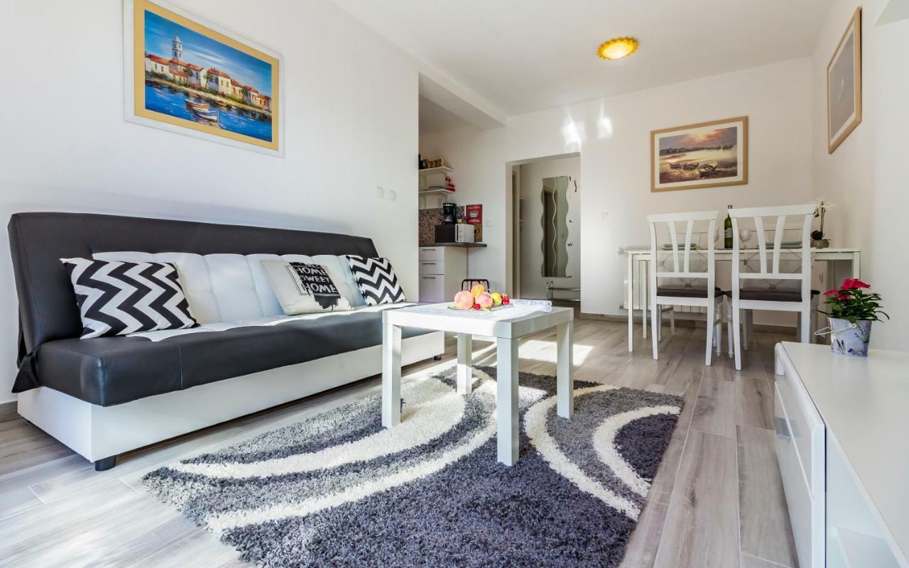 PUY Apartment Mika מראה חיצוני תמונה