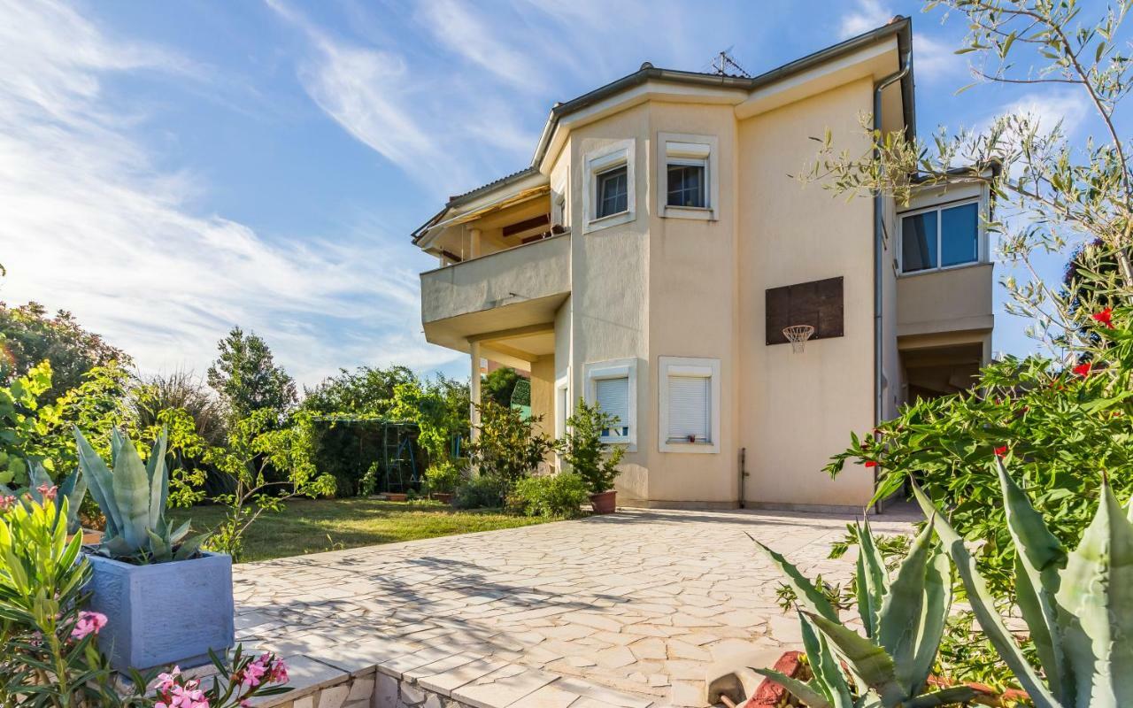PUY Apartment Mika מראה חיצוני תמונה