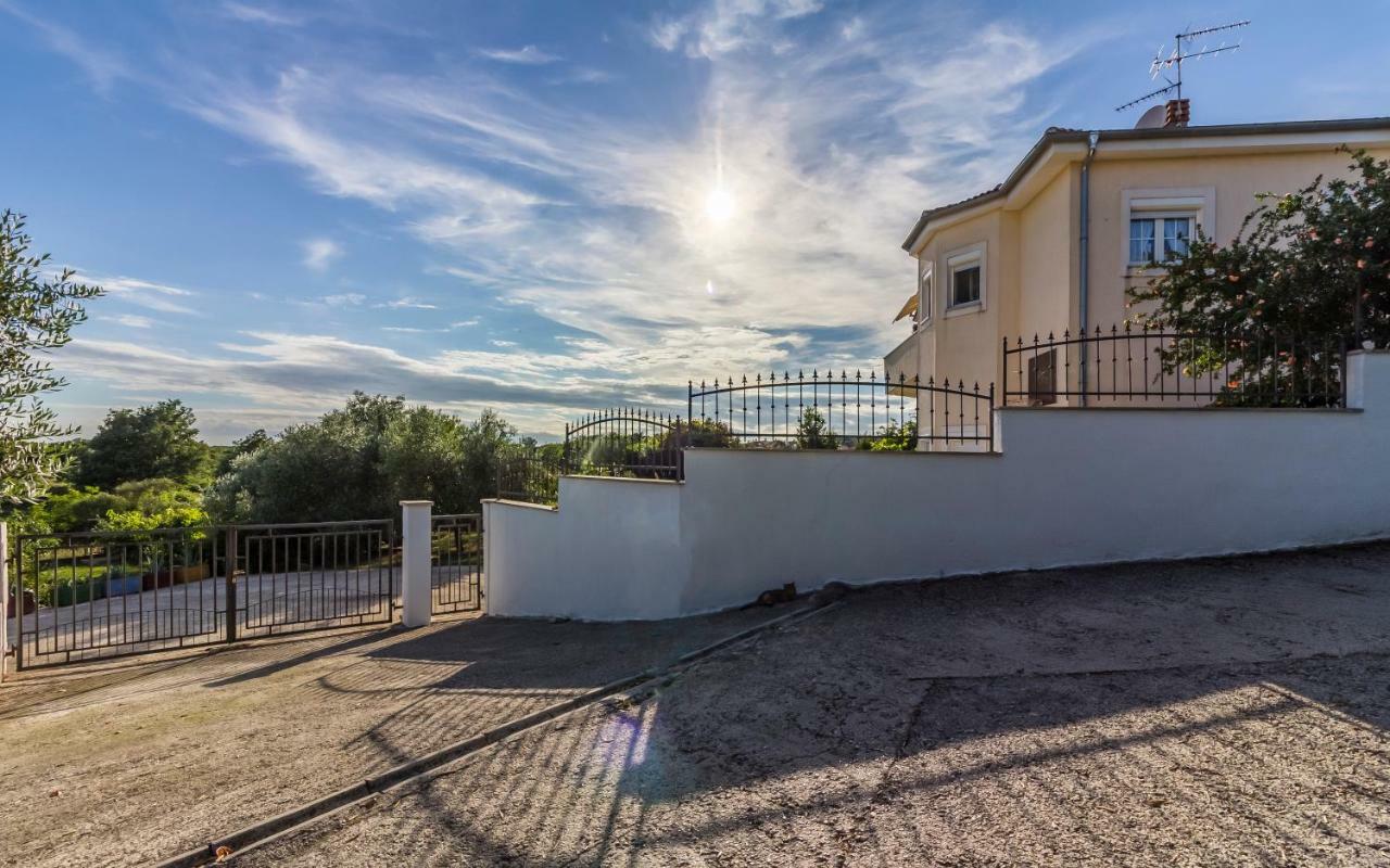 PUY Apartment Mika מראה חיצוני תמונה